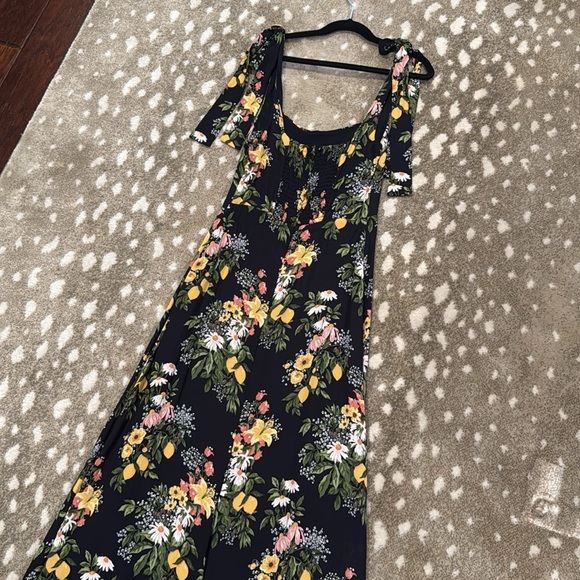 Reformation Sicilia Black Floral Twilight Dress. Size 0 - Picture 11 of 13